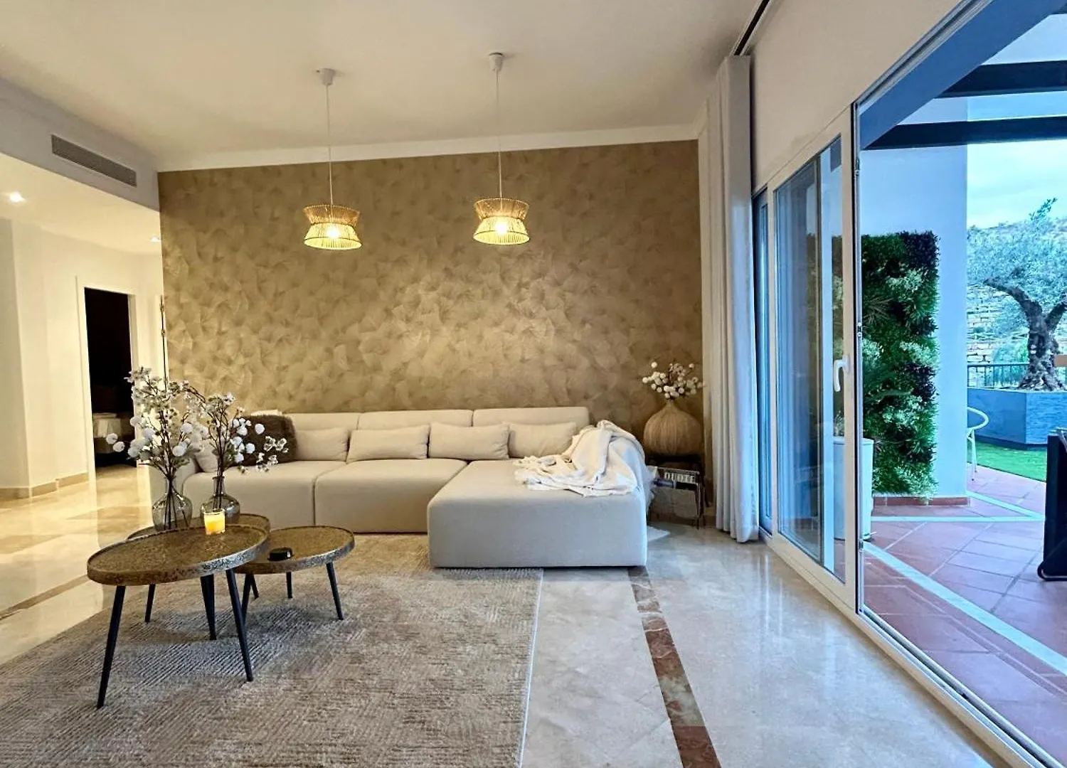 Sun&Golf Premium Apartment Estepona 0*,  Espanha